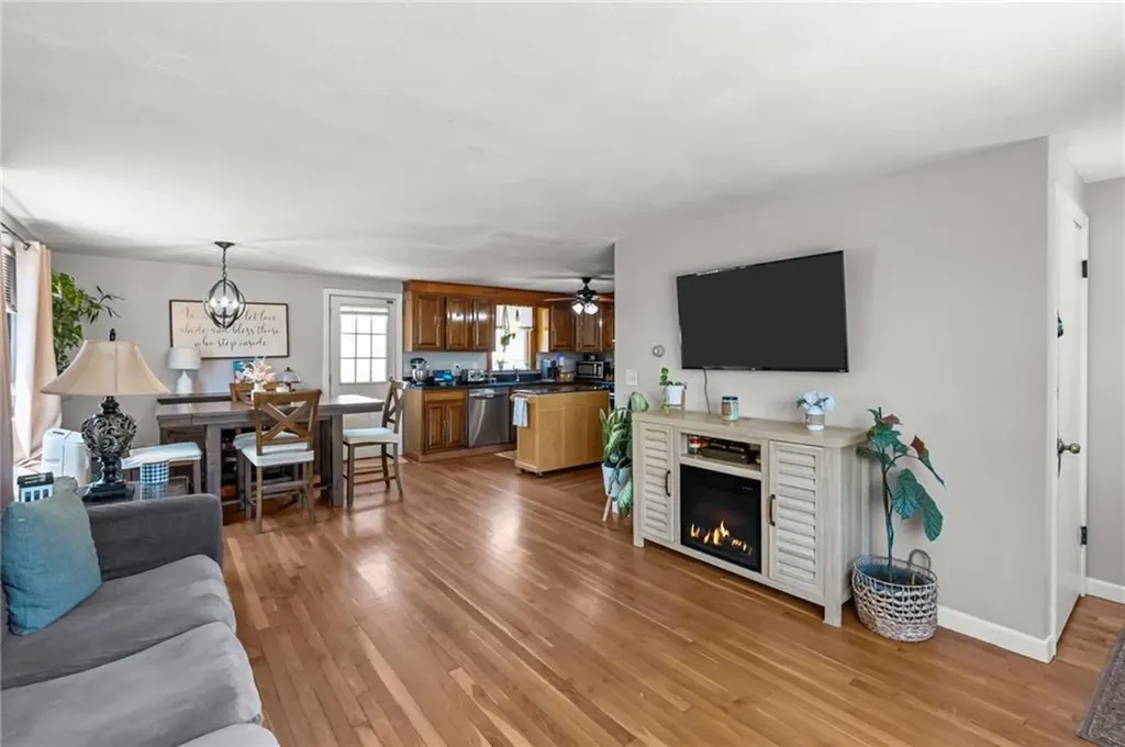 5 Gail Avenue Cranston RI 02905