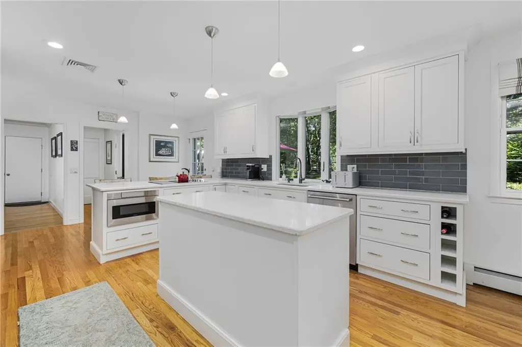 7 Ledgemont Drive Warwick RI 02886