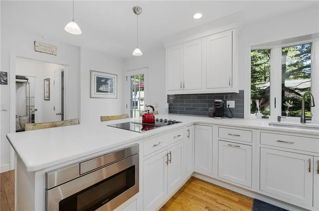 7 Ledgemont Drive Warwick RI 02886