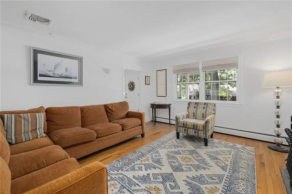 7 Ledgemont Drive Warwick RI 02886