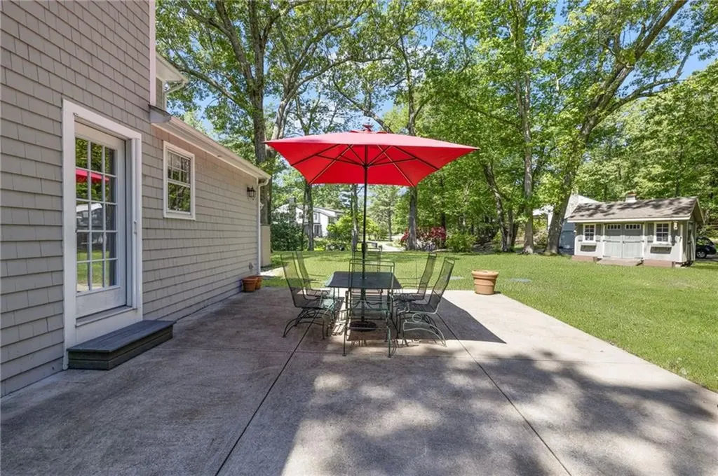 7 Ledgemont Drive Warwick RI 02886