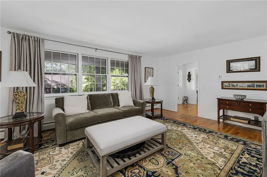 7 Ledgemont Drive Warwick RI 02886