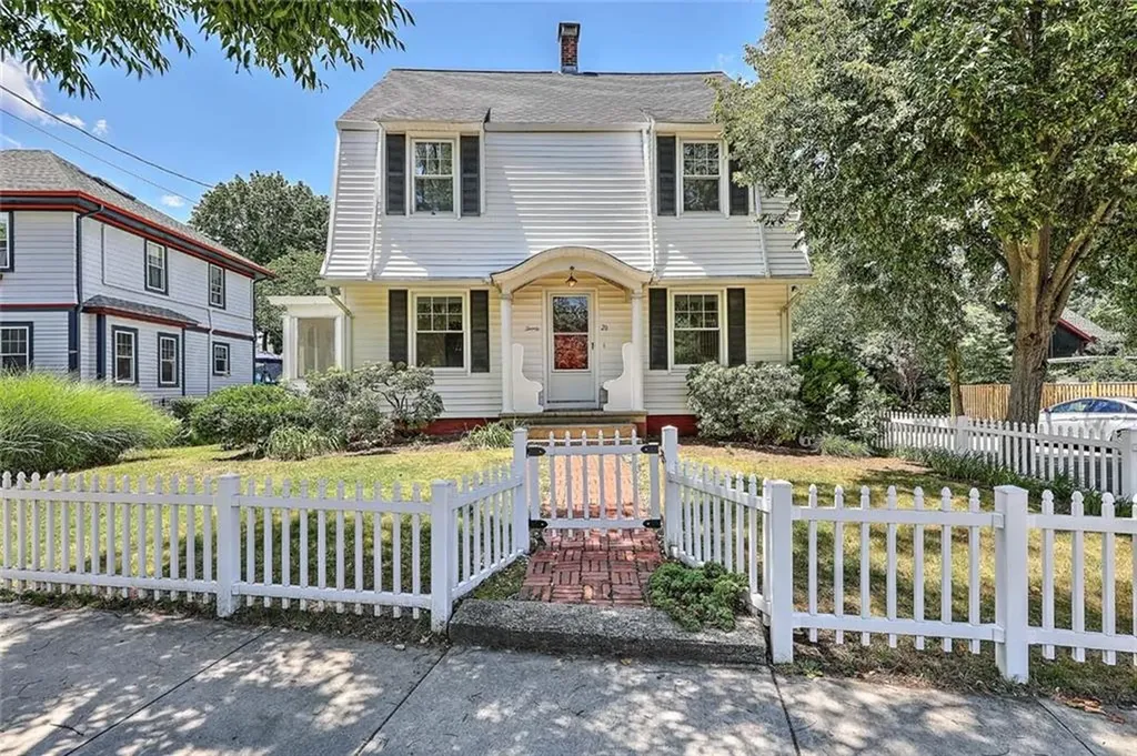 20 Summit Avenue Providence RI 02906