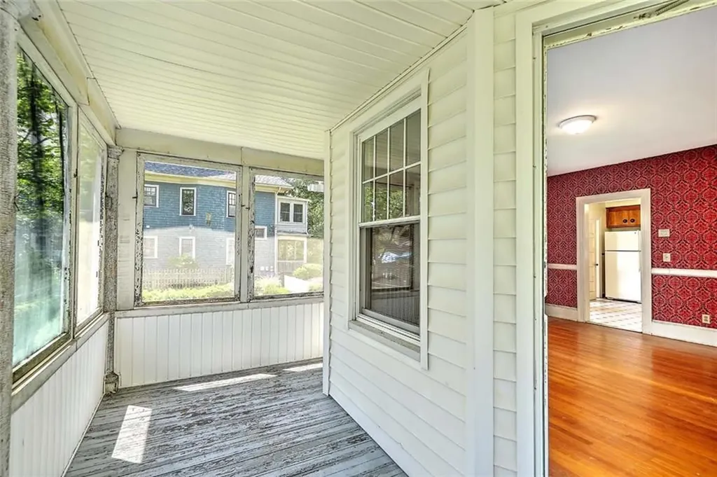 20 Summit Avenue Providence RI 02906