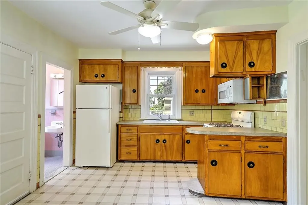 20 Summit Avenue Providence RI 02906