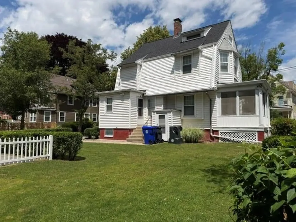 20 Summit Avenue Providence RI 02906