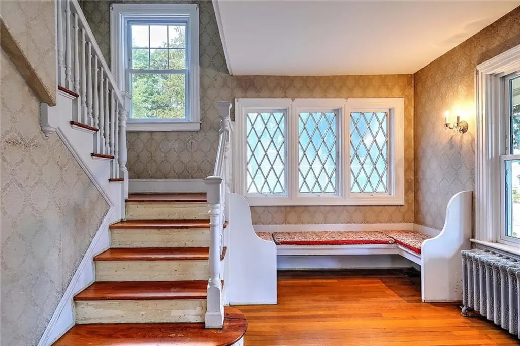 20 Summit Avenue Providence RI 02906