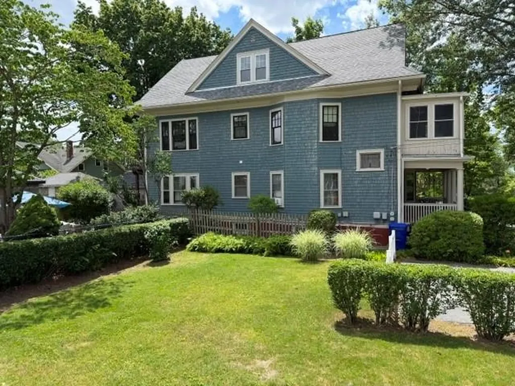 20 Summit Avenue Providence RI 02906