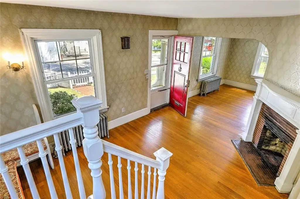 20 Summit Avenue Providence RI 02906