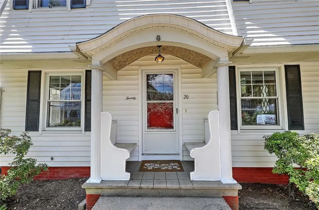 20 Summit Avenue Providence RI 02906