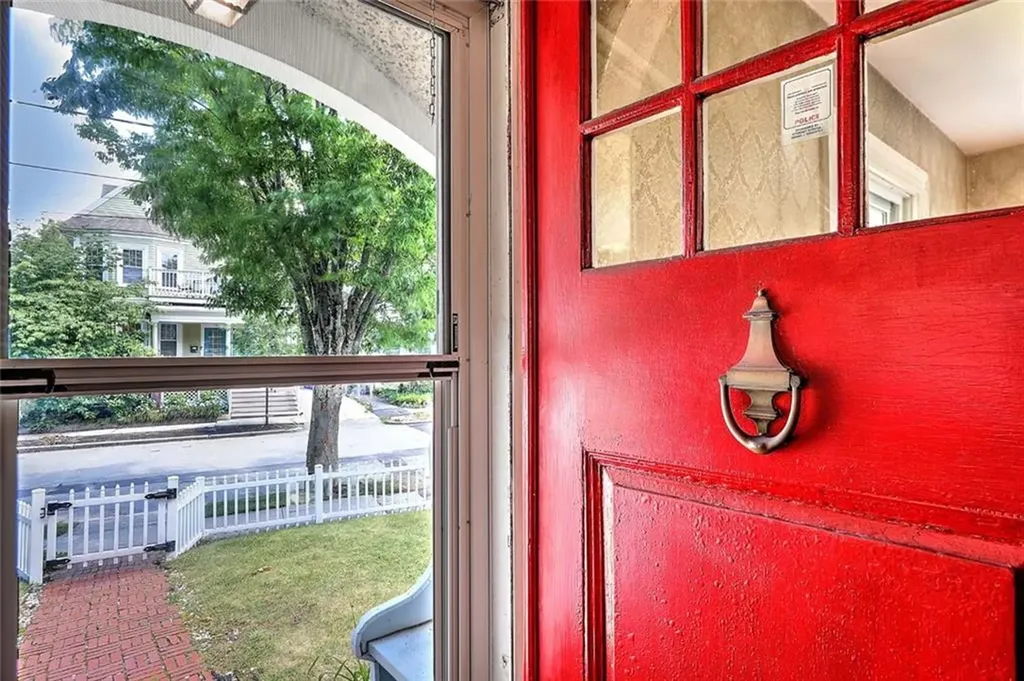 20 Summit Avenue Providence RI 02906