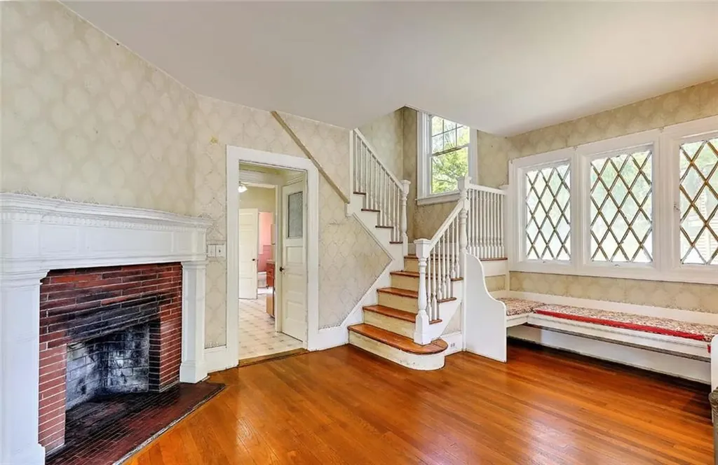 20 Summit Avenue Providence RI 02906