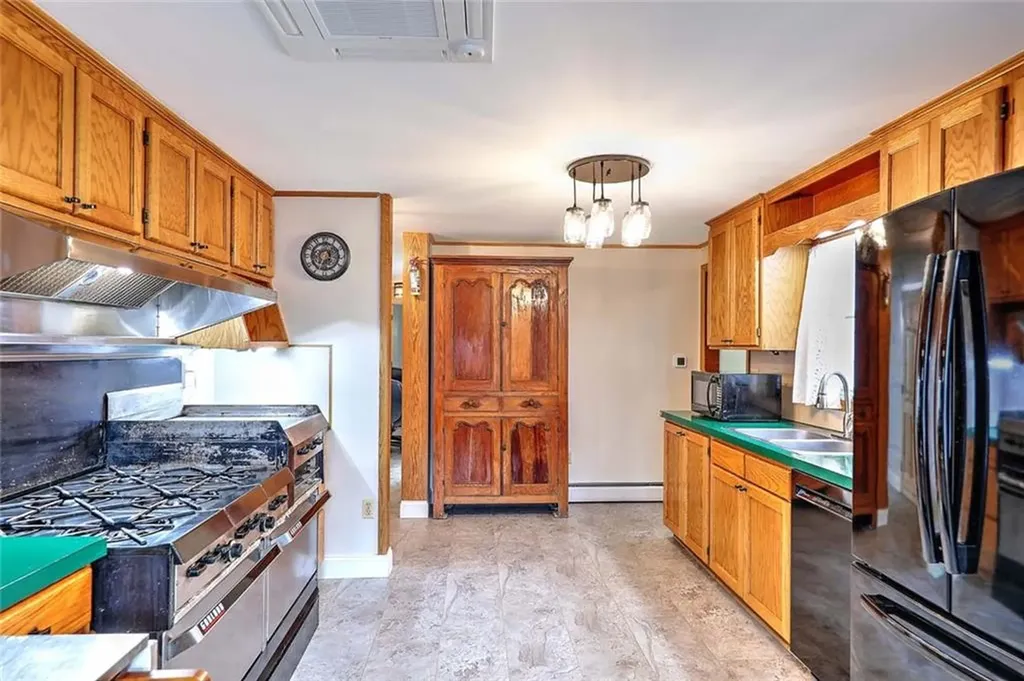89 Skunk Hill Road Hopkinton RI 02832