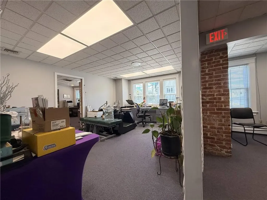 2797 Post Road Warwick RI 02886