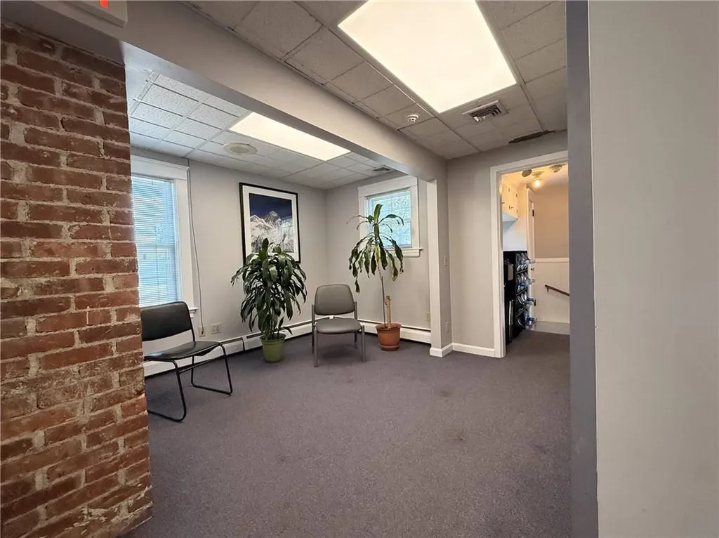 2797 Post Road Warwick RI 02886