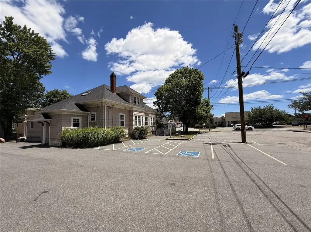 2797 Post Road Warwick RI 02886