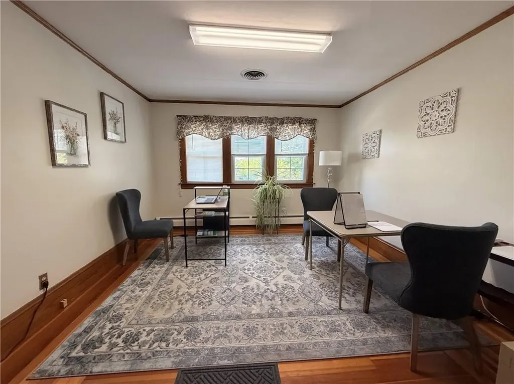 2797 Post Road Warwick RI 02886