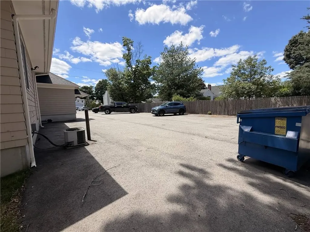 2797 Post Road Warwick RI 02886