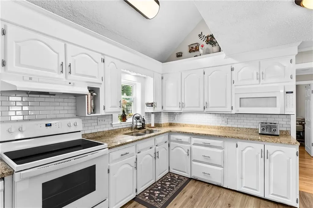 105 Ballston Avenue Pawtucket RI 02861