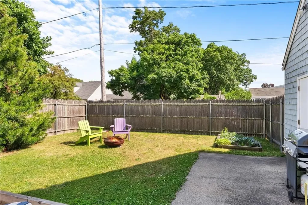105 Ballston Avenue Pawtucket RI 02861