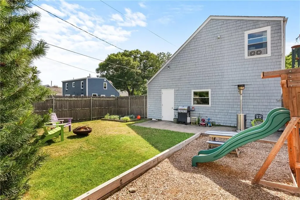 105 Ballston Avenue Pawtucket RI 02861
