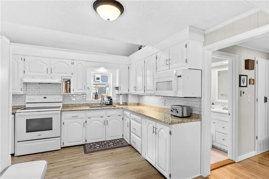 105 Ballston Avenue Pawtucket RI 02861