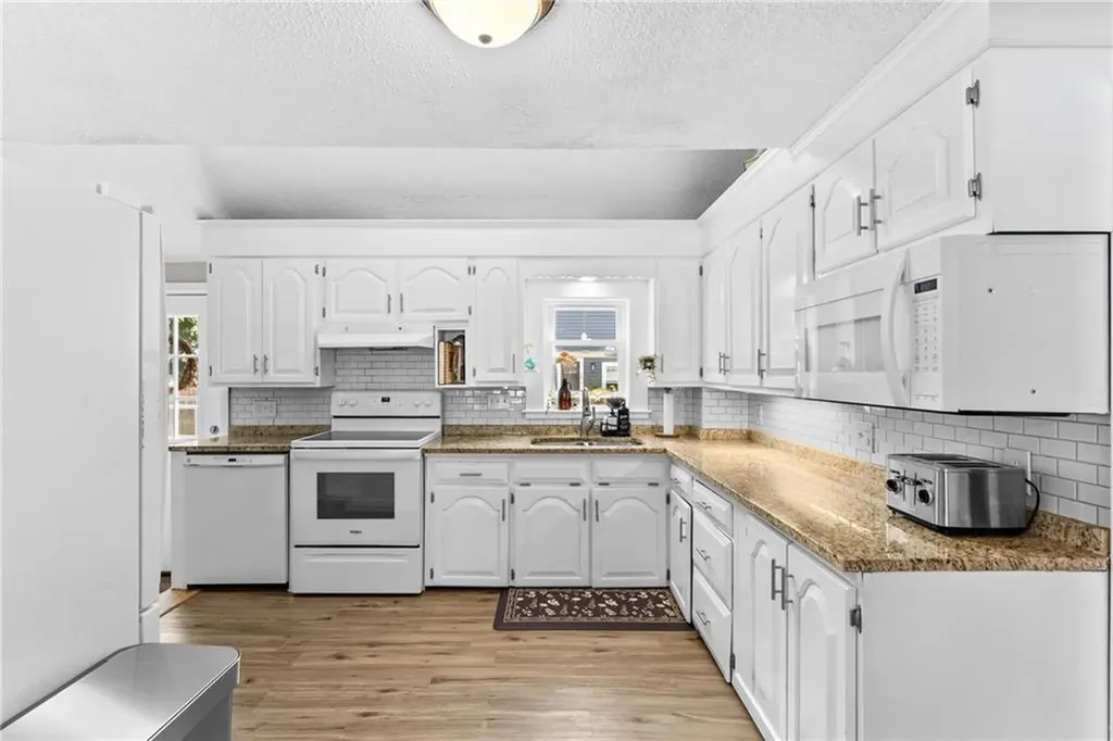 105 Ballston Avenue Pawtucket RI 02861