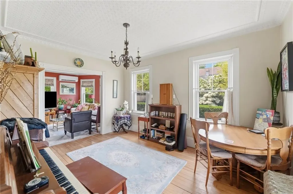 271 Highland Avenue Providence RI 02906