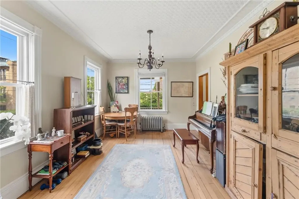 271 Highland Avenue Providence RI 02906