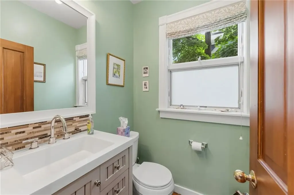 271 Highland Avenue Providence RI 02906