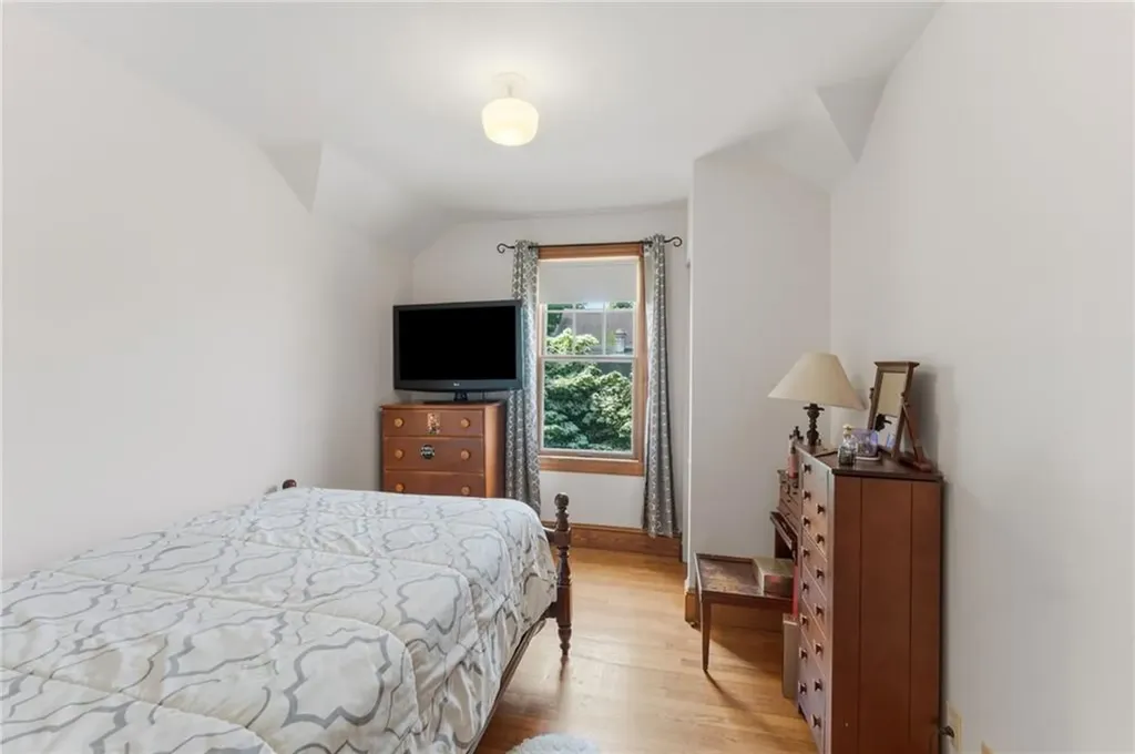 271 Highland Avenue Providence RI 02906