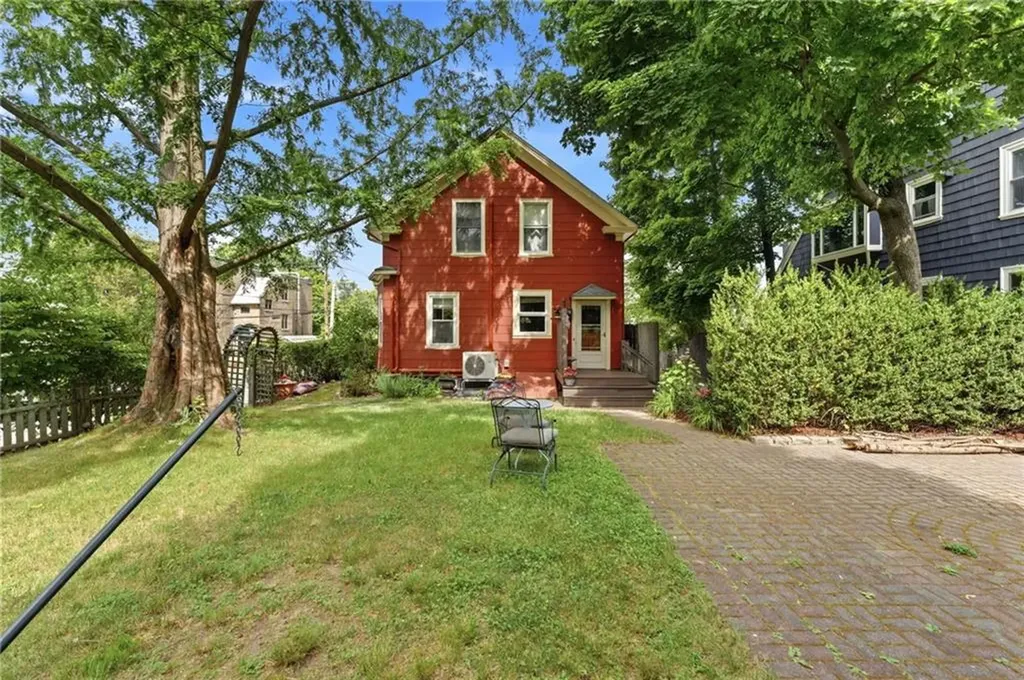 271 Highland Avenue Providence RI 02906