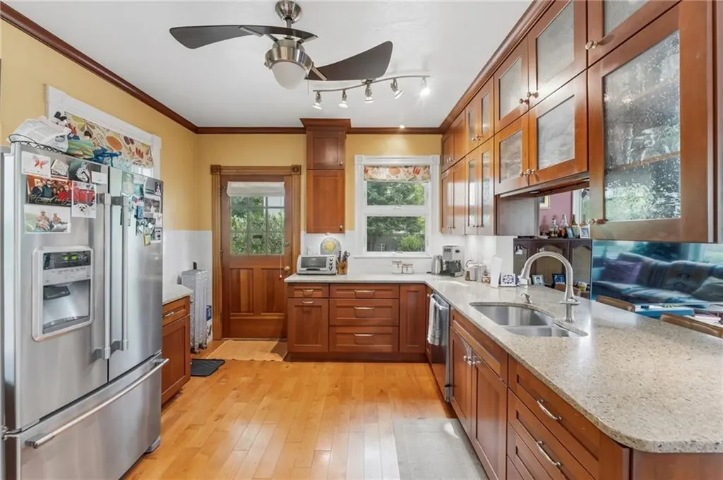 271 Highland Avenue Providence RI 02906