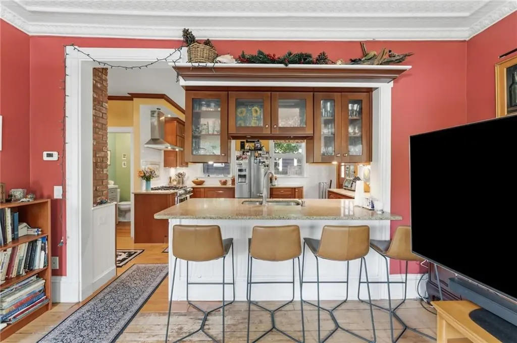 271 Highland Avenue Providence RI 02906