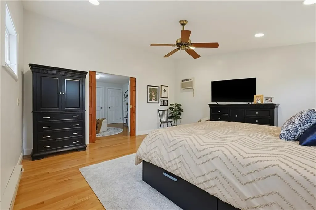 82 Leroy Drive East Providence RI 02915