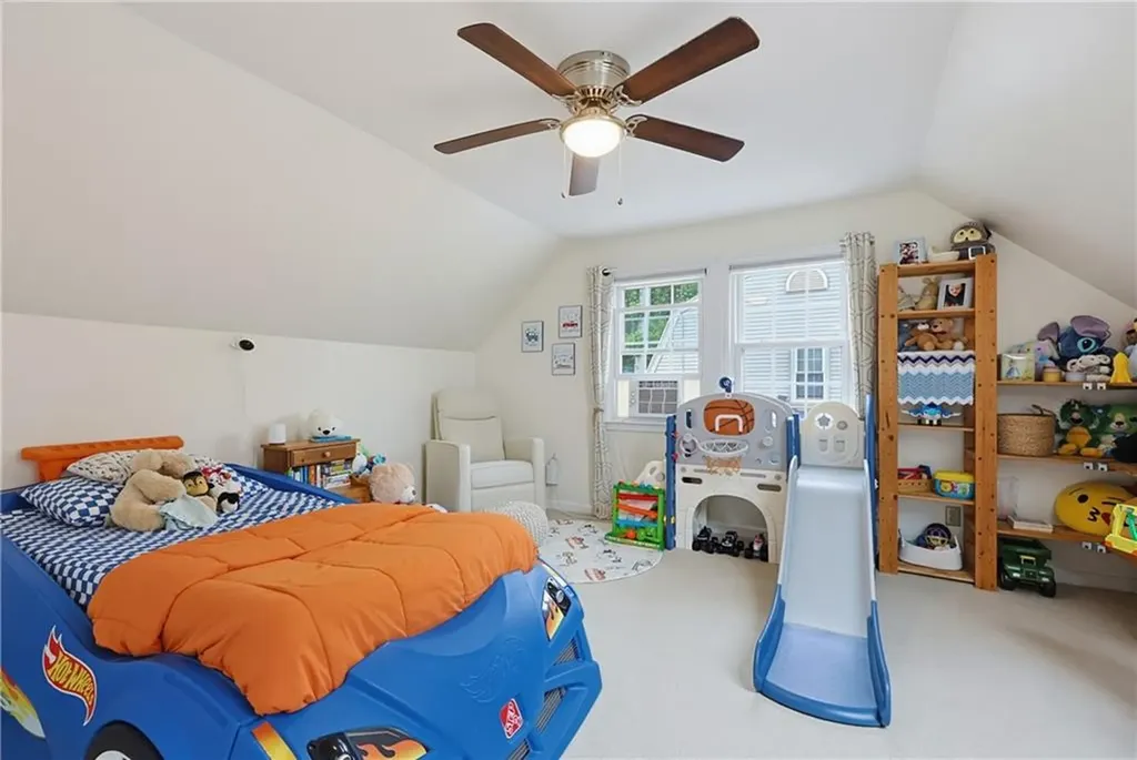 82 Leroy Drive East Providence RI 02915