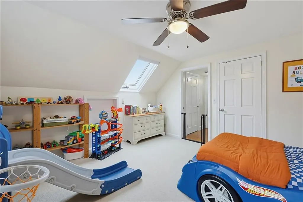 82 Leroy Drive East Providence RI 02915