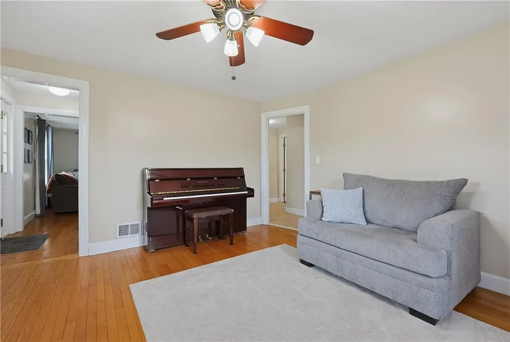 82 Leroy Drive East Providence RI 02915