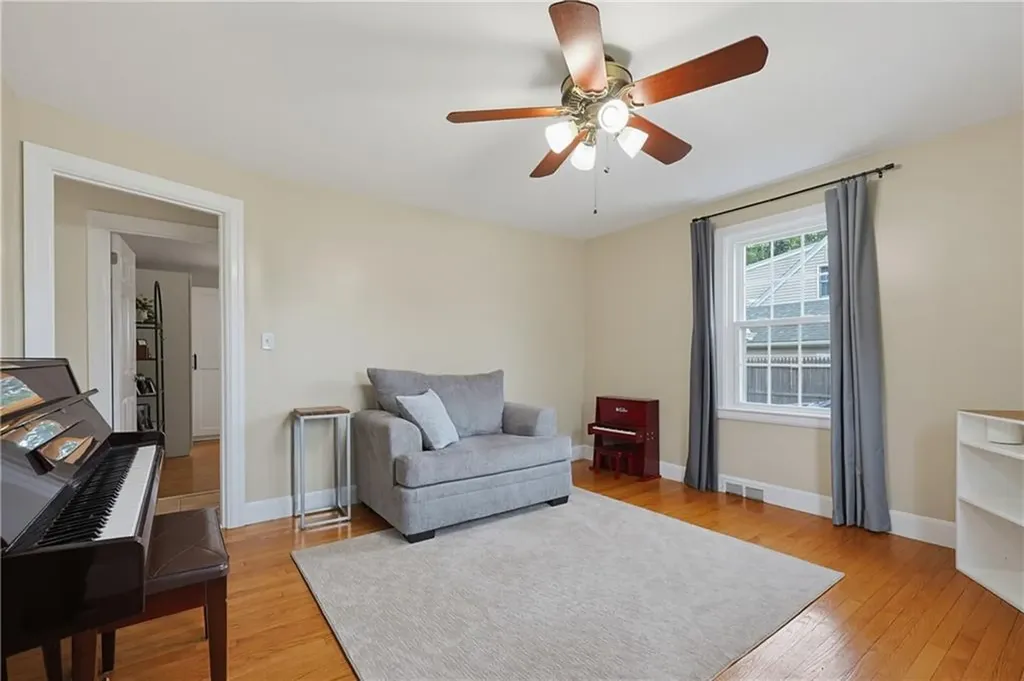 82 Leroy Drive East Providence RI 02915