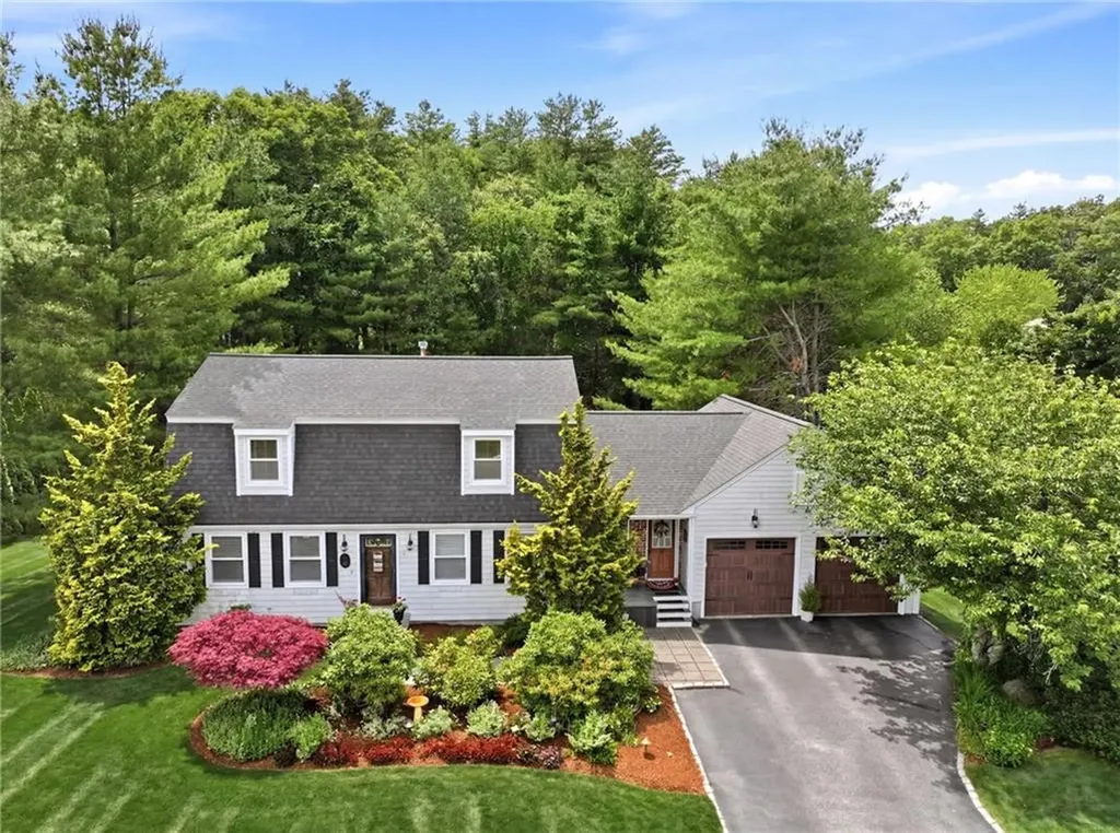 8 Pineridge Drive Smithfield RI 02917