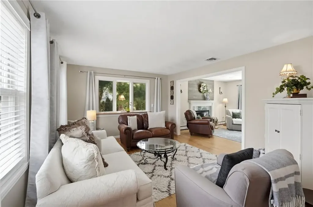8 Pineridge Drive Smithfield RI 02917