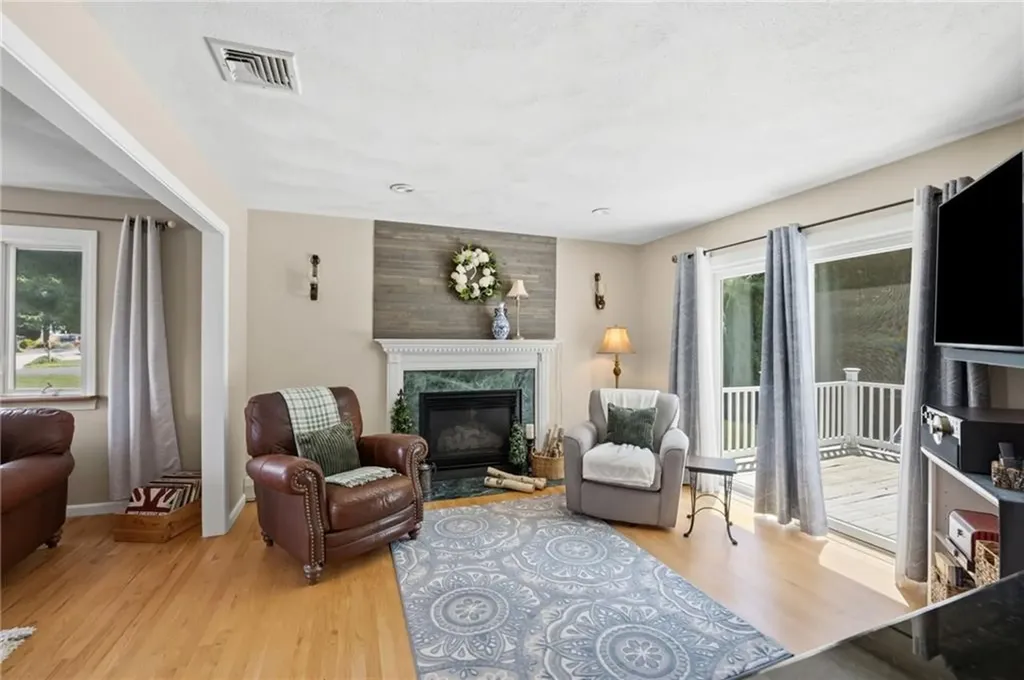 8 Pineridge Drive Smithfield RI 02917