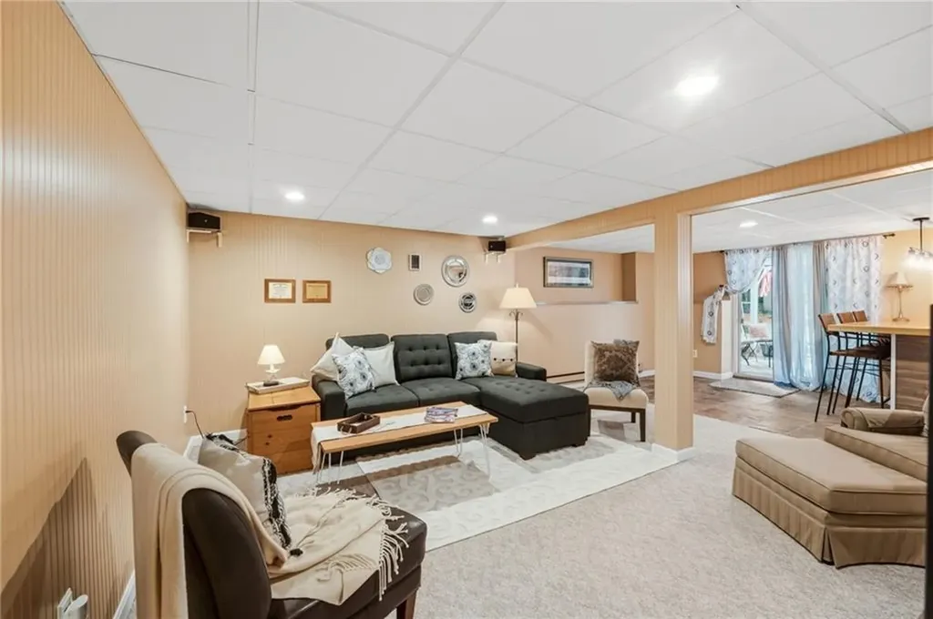 8 Pineridge Drive Smithfield RI 02917