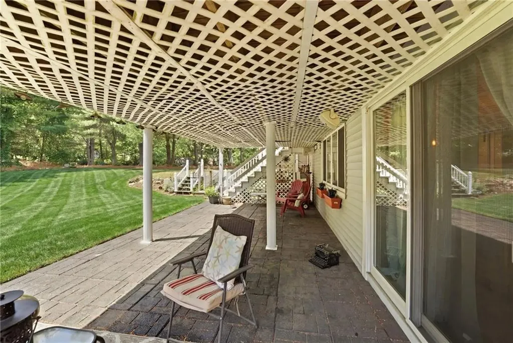 8 Pineridge Drive Smithfield RI 02917