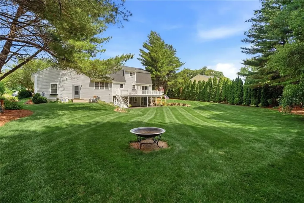 8 Pineridge Drive Smithfield RI 02917