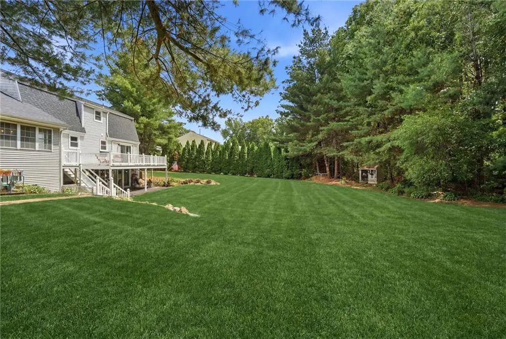 8 Pineridge Drive Smithfield RI 02917