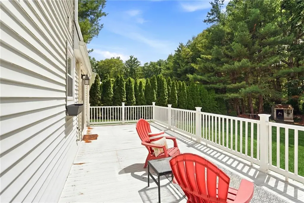 8 Pineridge Drive Smithfield RI 02917