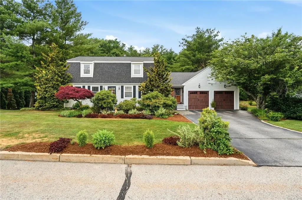 8 Pineridge Drive Smithfield RI 02917