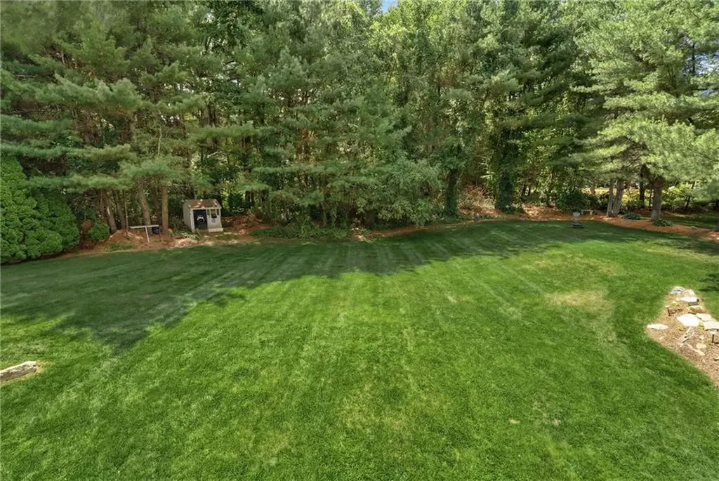 8 Pineridge Drive Smithfield RI 02917