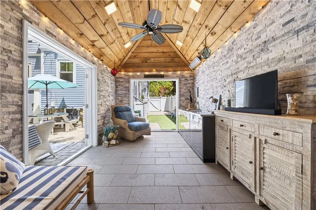 12 1/2 Park Street Newport RI 02840